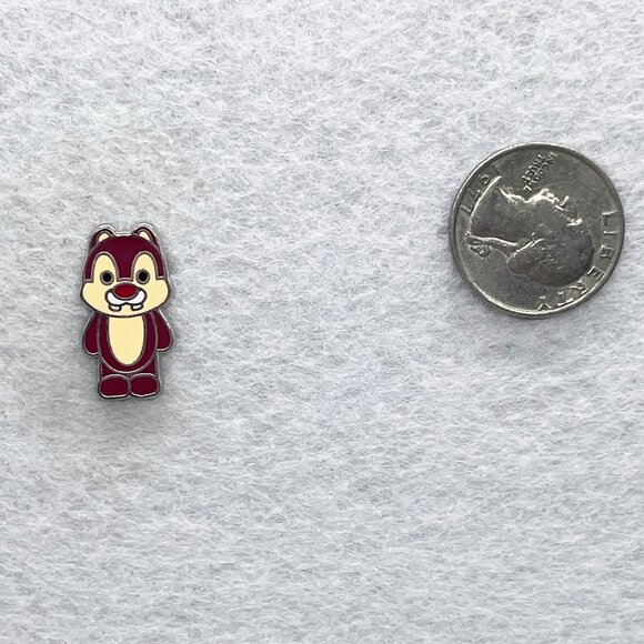 🔮 5/$25 Disney Chip 'n' Dale - Dale Pin - Picture 2 of 3